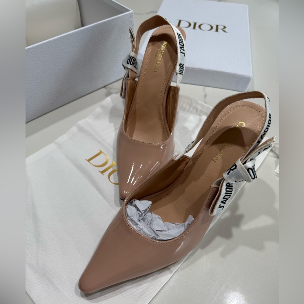 Dior J'Adior Slingback Pump Heels LOOK a LIKE
Size 39 - Picture 2 of 6